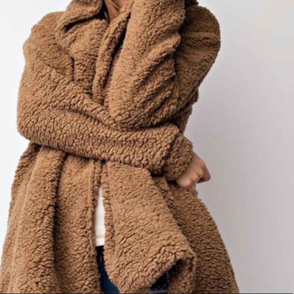 5⭐️RESTOCK MOCHA FAUX FUR oversized- hoodie Jacket - Picture 2 of 8